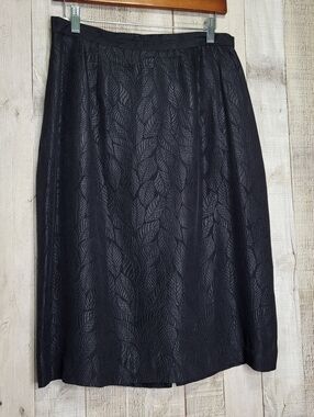 Silk Studio Black Skirt. 100% Silk. Leaf Print. Size 14.